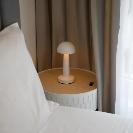 Azure Studio Free Parking Apartment